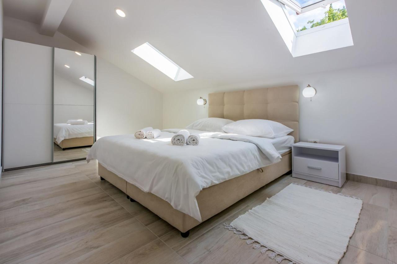 Apartments Cvetkovic ツリクヴェニツァ エクステリア 写真