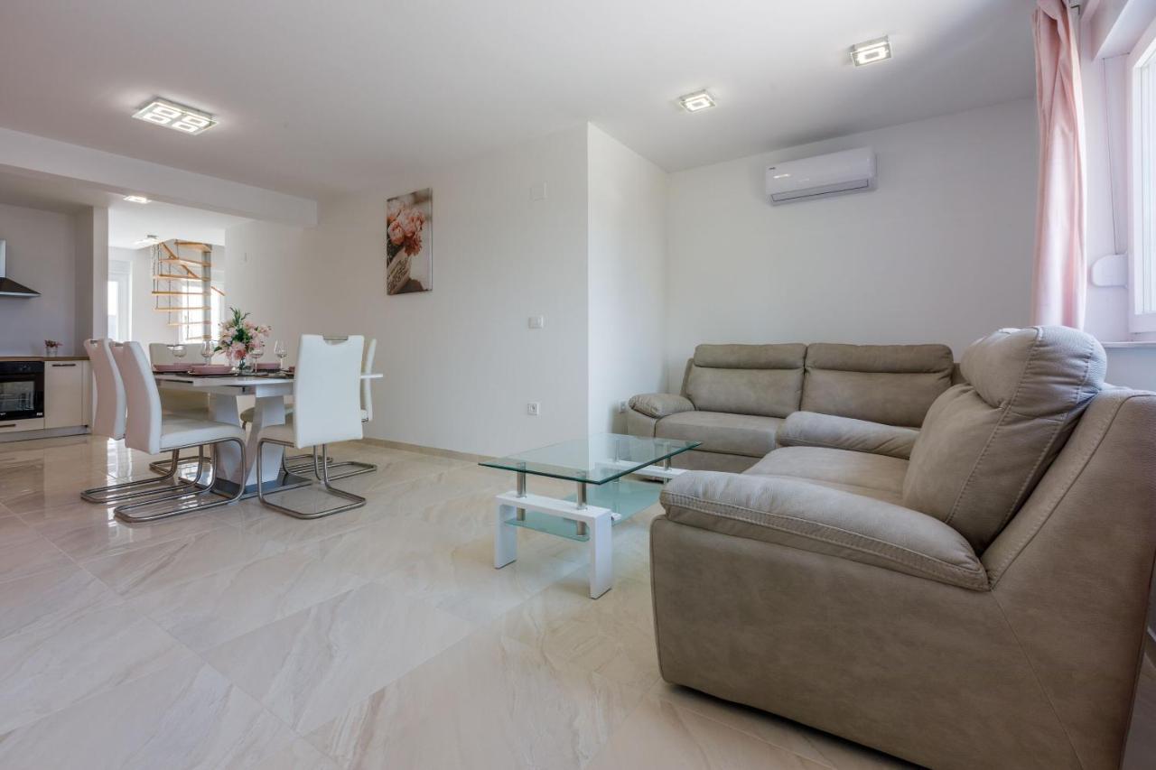 Apartments Cvetkovic ツリクヴェニツァ エクステリア 写真