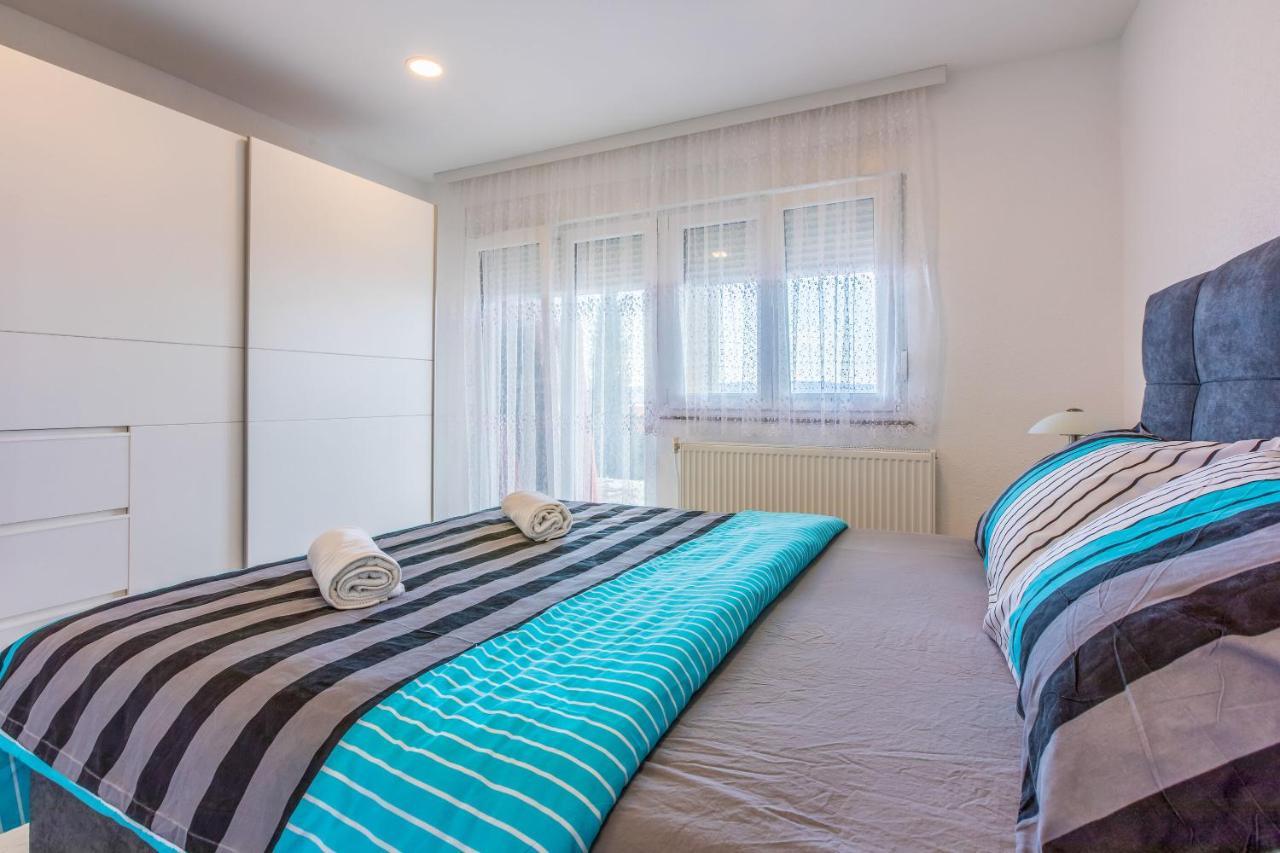 Apartments Cvetkovic ツリクヴェニツァ エクステリア 写真