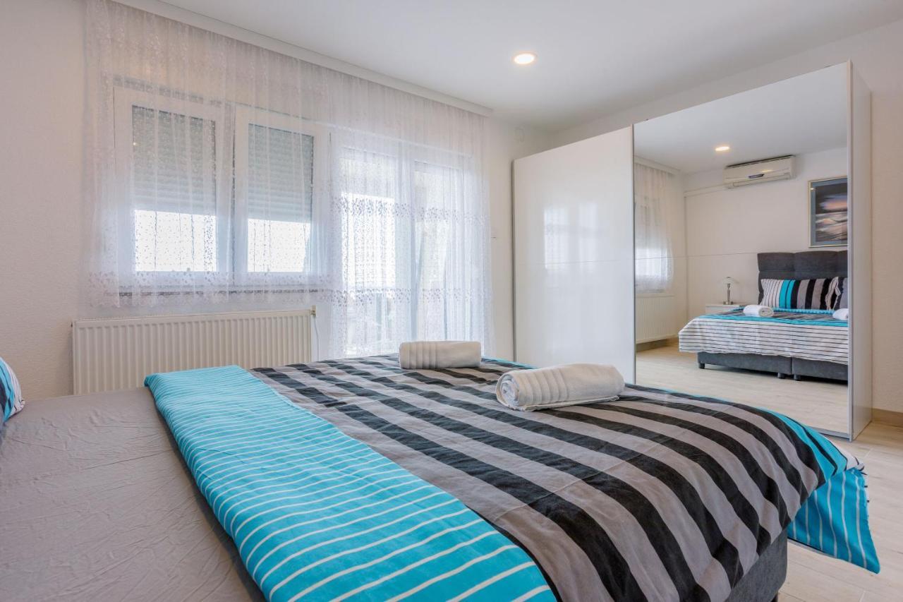Apartments Cvetkovic ツリクヴェニツァ エクステリア 写真